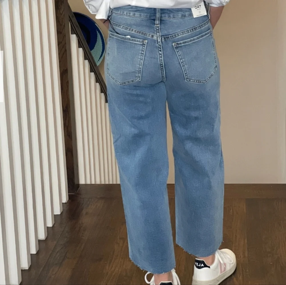 Oat New York Wide Leg Crop Jean - Picture 6 of 13
